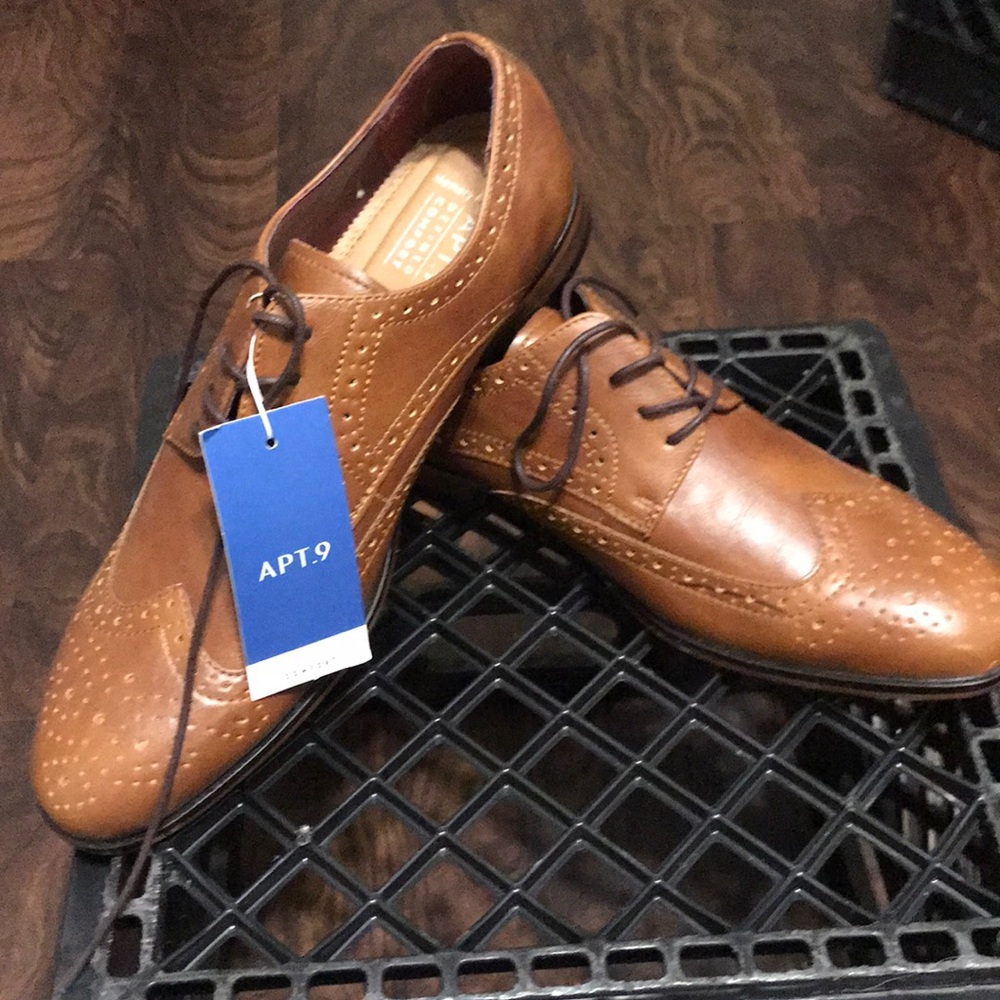 Dress shoes